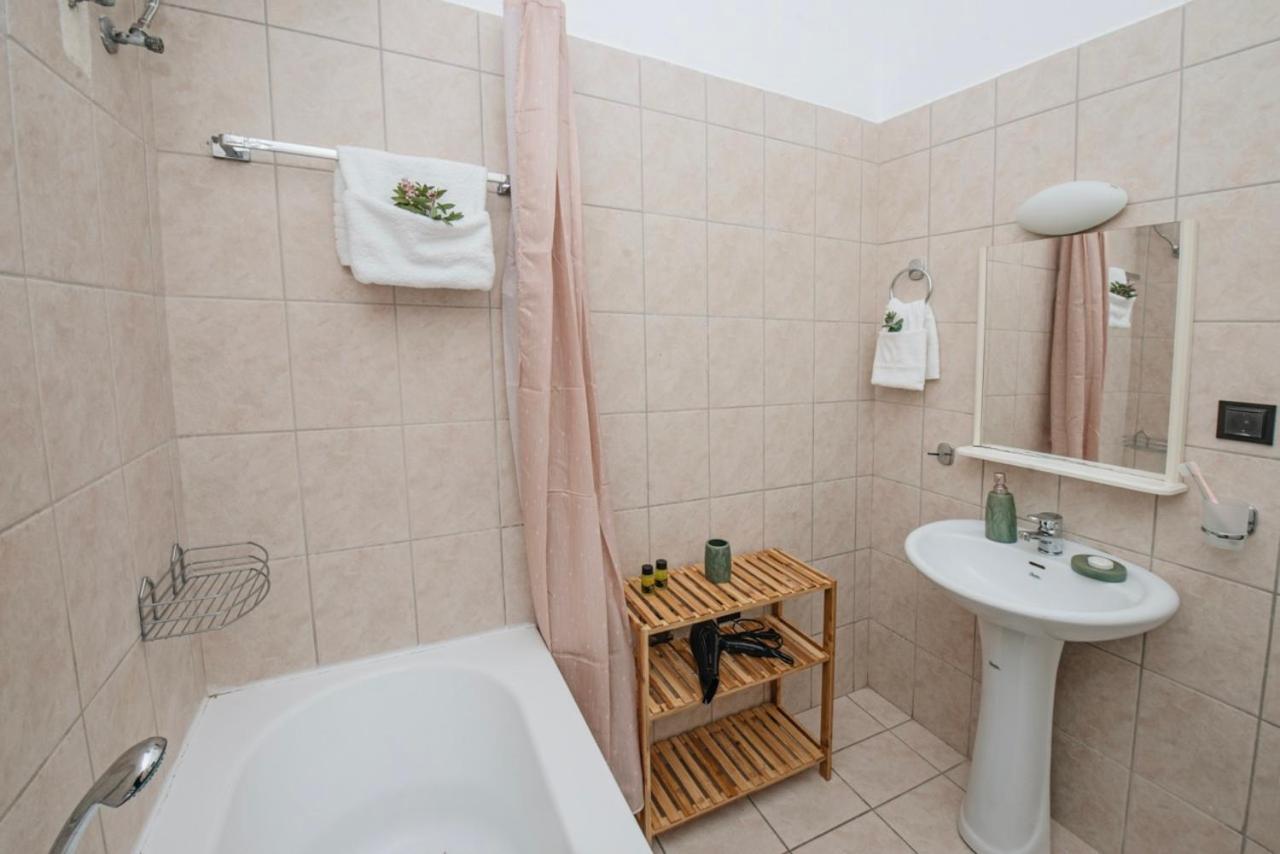Ionian Luxury Apartments Perama  Ngoại thất bức ảnh